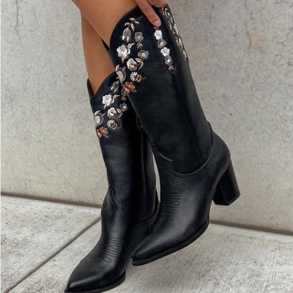 Billini Francia Boots - Picture 2 of 2